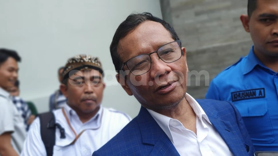 Di Puncak Keberhasilan, Kenapa Airlangga Mendadak Mundur? Mahfud MD Ungkap Keganjilan