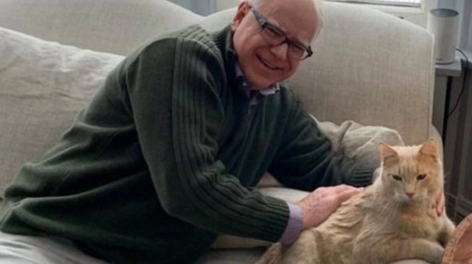 Perseteruan Tim Walz dan JD Vance Memanas, Isu Pengabdian Militer Jadi Sorotan
