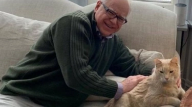 Perseteruan Tim Walz dan JD Vance Memanas, Isu Pengabdian Militer Jadi Sorotan