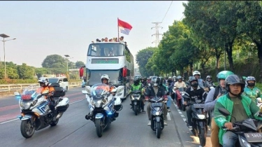 Arak-arakan Kontingen Indonesia Tembus Kemacaten Jakarta, Kata Warga yang Bangga: Kalian Luar Biasa!