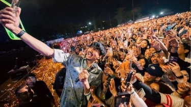 Konser Sheila On 7 'Tunggu Aku Di' Makassar, Puaskan Dahaga 20.000 Sheila Gank Lewat 21 Lagu Andalan