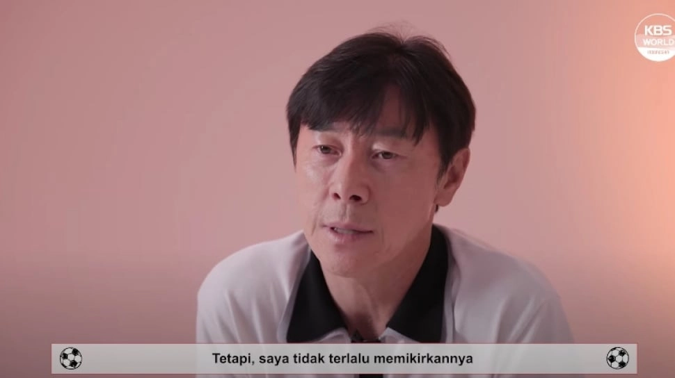 Shin Tae-yong: Orang Seperti Bung Towel Harus Ada Karena Berguna untuk....