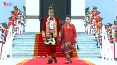 Jokowi-Iriana Pakai Baju Adat 'Nusantara' saat Upacara Penurunan Bendera, Inspirasi dari Suku Banjar