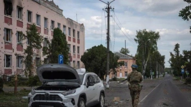 Rusia Tuduh Ukraina Pakai Roket HIMARS Bikinan AS untuk Hancurkan Jembatan di Kursk