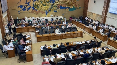 Akrobat DPR 'Telikung' Putusan MK, Hasil Pilkada Di Ambang Inkonstitusional