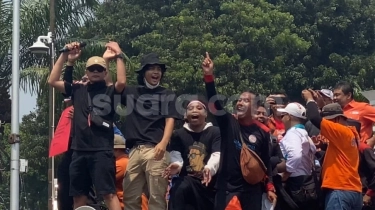 Komika Bintang Emon, Arie Kriting hingga Abdur Kompak! Orasi Cing Abdel di Demo Kawal Putusan MK: DPR Lawak!