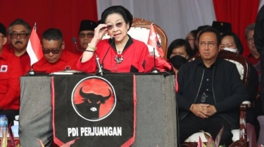 Megawati Bingung Markas PDIP Dipenuhi Satgas Merah-Hitam Bawa Spanduk Dukung Anies: Enak Saja!