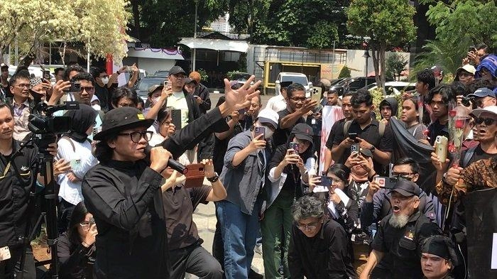Di Depan MK, Aktivis HAM Usman Hamid Ungkap Dosa-dosa Besar Jokowi