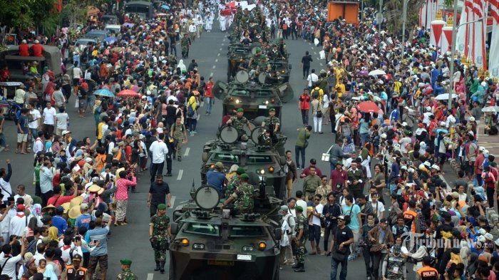 Sebanyak 9 Ranpur Anoa dan Truk Dikerahkan ke Jakarta, Ada Apa?