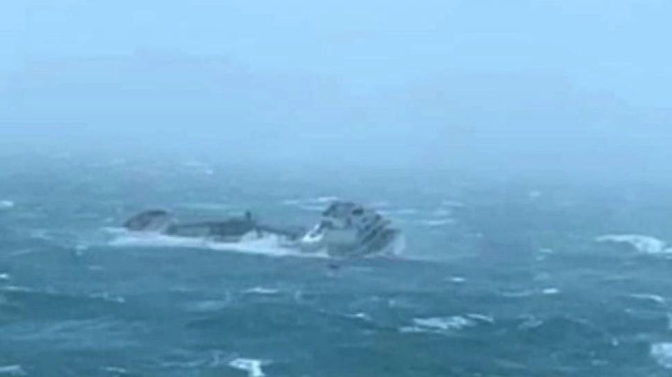 Berada di Dasar Laut Selama 2 Hari, Korban Kapal Tenggelam Bertahan Hidup karena Hal Ini