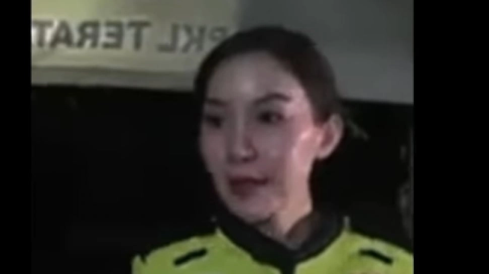Viral Lagi! Polwan Putri Cikita ''Duta Sopan Santun'' Tuduh Pria Ngobat: Polisi Wajib Curiga!