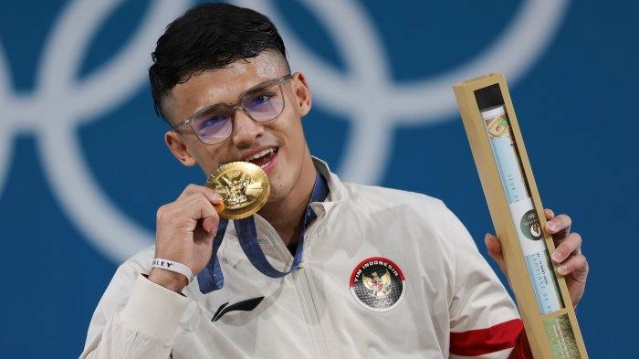 Rizki Juniansyah Raih Emas PON 2024, Juara Angkat Besi Olimpiade Paris 2024 Sukses Pecahkan Rekor