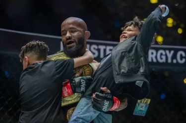 Petarung MMA dan Legenda UFC Demetrious Johnson Pensiun, Mighty Mouse Pergi Sebagai Juara