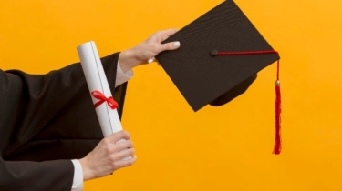 Pejuang Sarjana Wajib Tahu! 7 Kunci Sukses Lulus Tepat Waktu