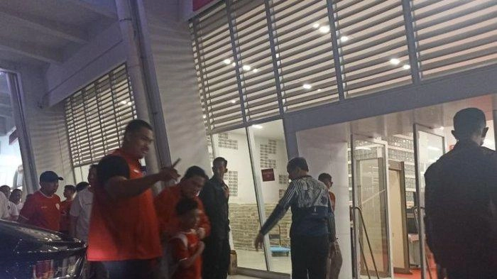 Bersama Sang Cucu, Jokowi Nonton Langsung Laga Timnas Indonesia Vs Australia di GBK