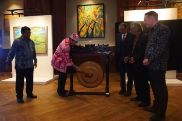 Dubes India untuk ASEAN Jayant N Khobragade Gelar Pameran Seni Tunggal di Jakarta