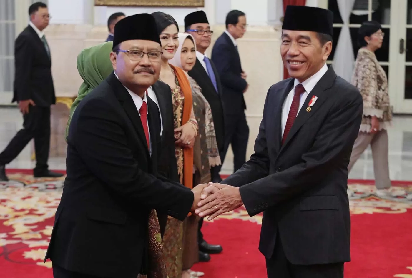 Sebulan Jelang Lengser, Presiden Jokowi Lantik Gus Ipul Jadi Mensos dan Minta Rapikan Data Terpadu