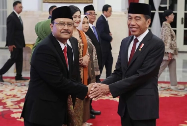 Sebulan Jelang Lengser, Presiden Jokowi Lantik Gus Ipul Jadi Mensos dan Minta Rapikan Data Terpadu