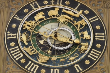 Zodiak Paling Sering FOMO: Ada Gemini Salah Satunya