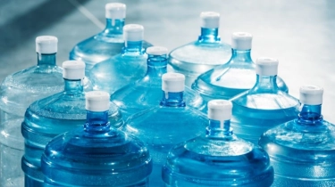 Air Galon Polikarbonat Aman Dikonsumsi Kayak PET? Ini Penjelasan Pakar