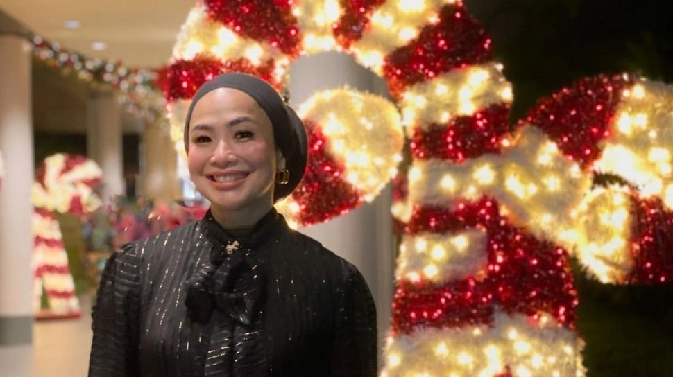 Feni Rose Ternyata Lulusan Universitas Mentereng, Diduga Ikut Sindir Erina Gudono