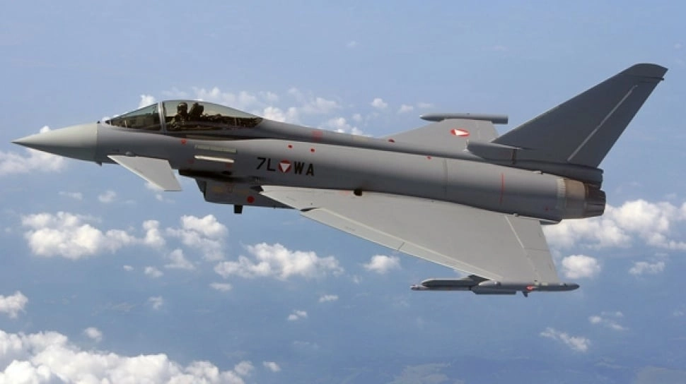 Jepang Langsung Kerahkan Jet Tempur setelah Pesawat Rusia Melintasi Kepulauan