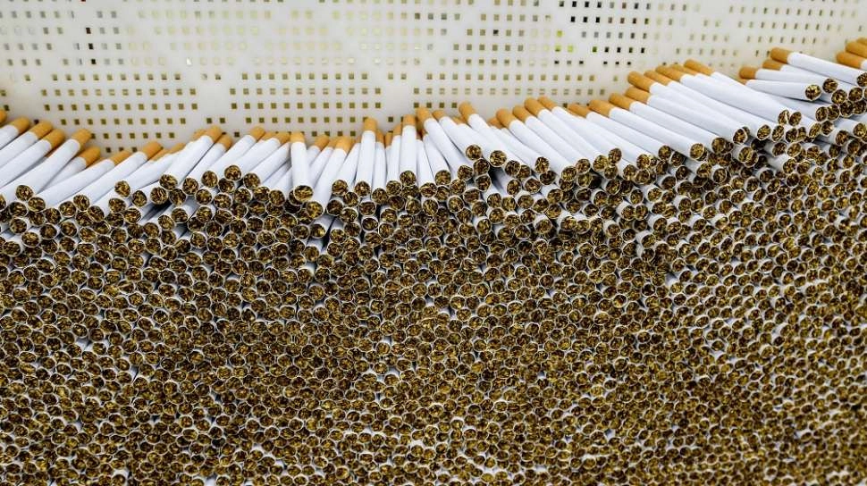 Kemasan Rokok Polos Picu Rokok Ilegal? Industri Kretek Menjerit