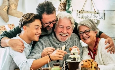 9 Kebiasaan yang Dimiliki Orang-Orang yang Tetap Berenergi dan Bahagia di Usia 70 Tahun ke Atas, Simak Rahasianya!