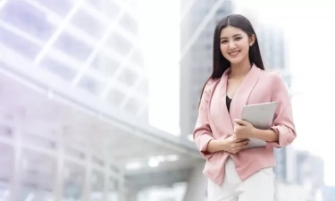 Perempuan Berkelas Tidak Pernah Mengunggah 8 Hal Ini di Media Sosial, Salah Satunya Drama Pribadi