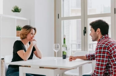 Saat Pria Ingin Terlihat Lebih Pintar daripada Perempuan, Inilah 10 Frasa yang Paling Sering Diucapkan