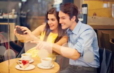 5 Zodiak yang Suka Punya Pasangan Clingy, Selalu Ada untuk Kekasih Adalah Prioritas Utama, Anda Termasuk?