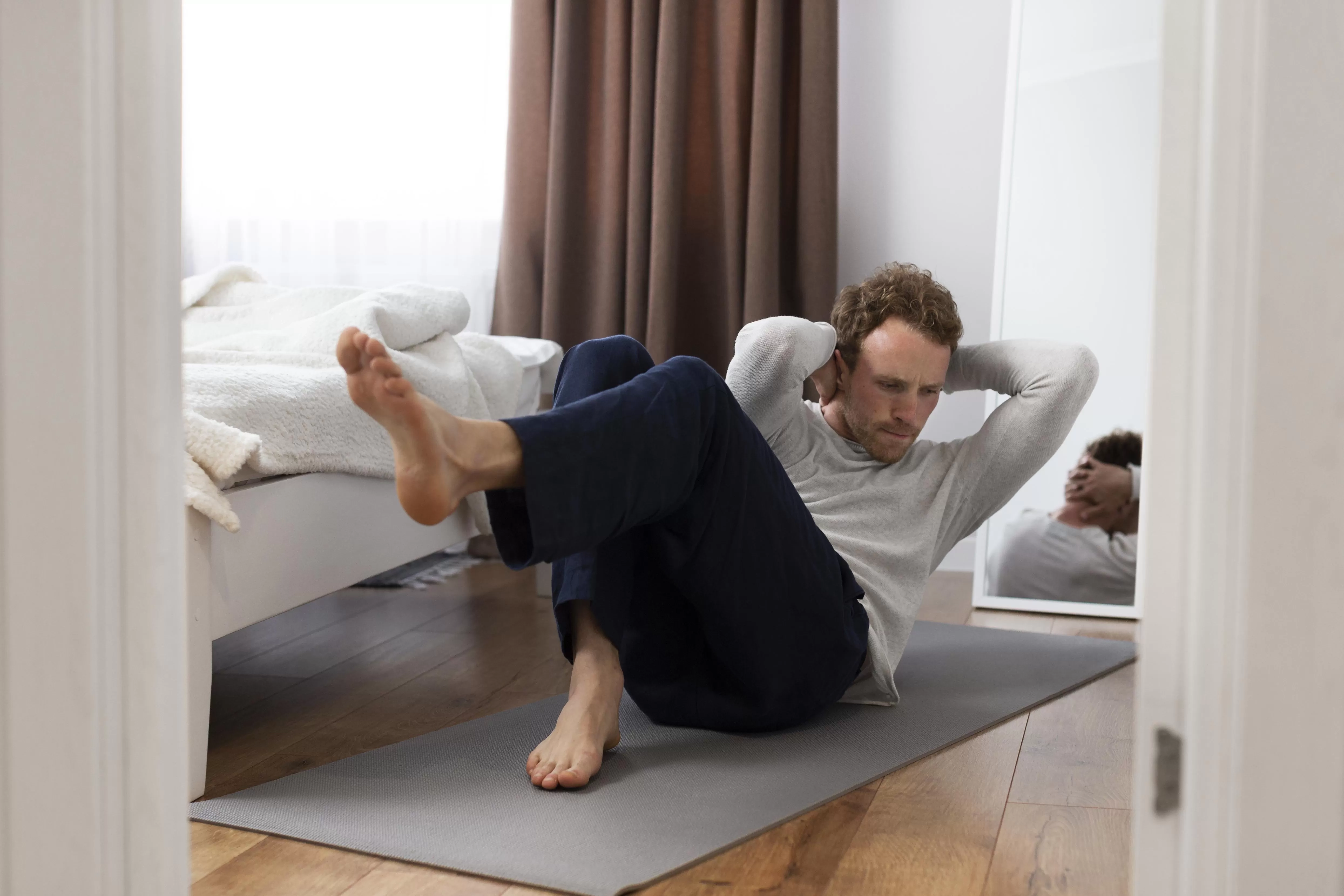 6 Rekomendasi Olahraga yang Cocok Buat Kaum Mageran, Badan Tetap Fit Meski di Rumah Seharian