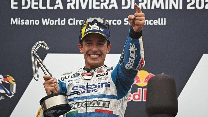 Sesepuh MotoGP Sentil Fan Valentino Rossi yang Ejek Marc Marquez di Sirkuit Misano
