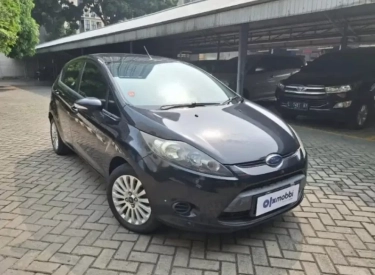 Cuma Seharga Motor Matic Nggak Kehujanan-Kepanasan, Cek Nih Mobil Bekas Ford Fiesta