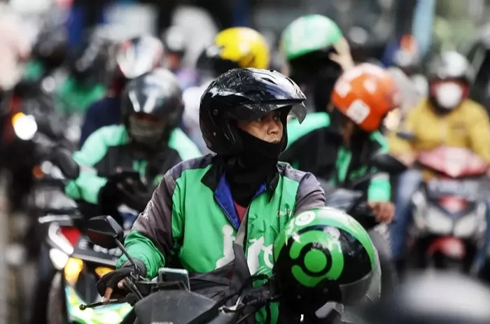 Jumlah Kelas Menengah Turun, Pakar Hukum Brawijaya Sebut 'Ngojol' Bisa jadi Bantalan di Tengah Ancaman PHK