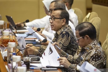 Presiden Tunjuk Mensesneg Pratikno sebagai Plt Sekretaris Kabinet