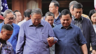 Usai Bertemu di Kertanegara, SBY Diantar Prabowo sampai ke Mobil, Didit Cium Tangan