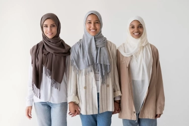13 Kesalahan Memadukan Jeans dengan Hijab yang Bikin Penampilan Anda Tak Sempurna dan Cara Mengatasinya