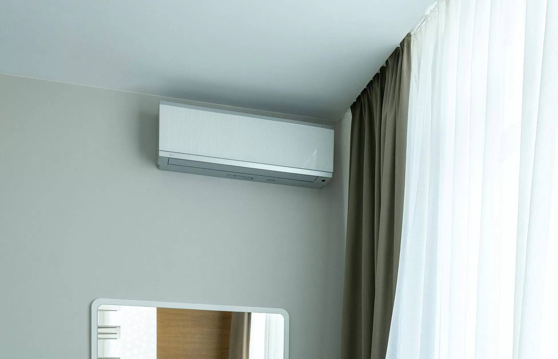 Cara Mudah Membersihkan Filter AC Sendiri, Nggak Perlu Repot-Repot Panggil Tukang Servis Lagi