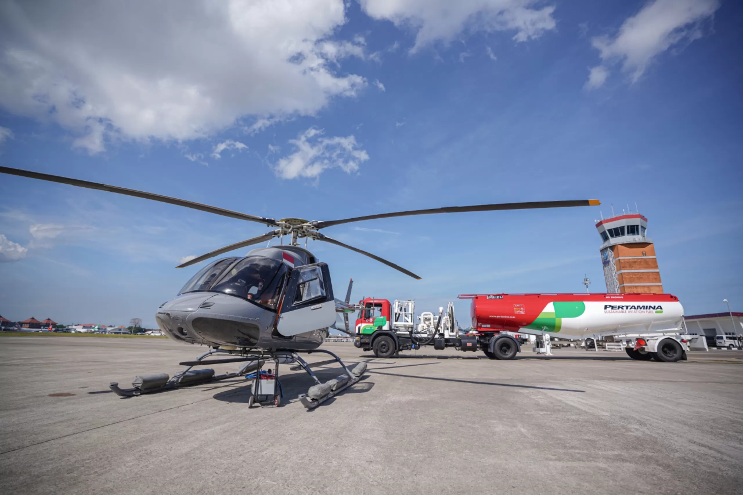 Dekarbonisasi Penerbangan Helikopter, Pertamina Patra Niaga-SGI-Bell Textron Inc. Tingkatkan Penggunaan SAF