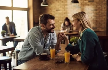 11 Tanda Pria Melihat Anda Sebagai Masa Depannya, Cermati Sikap yang Dapat Membuktikan Keseriusannya