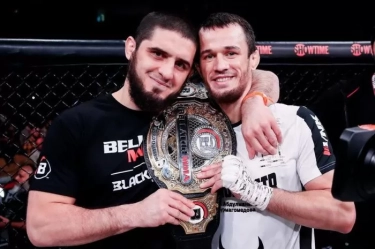 Menguak Perbedaan UFC dan Bellator, Mengapa Klan Nurmagomedov Pilih Ramaikan Bellator Dibandingkan UFC?