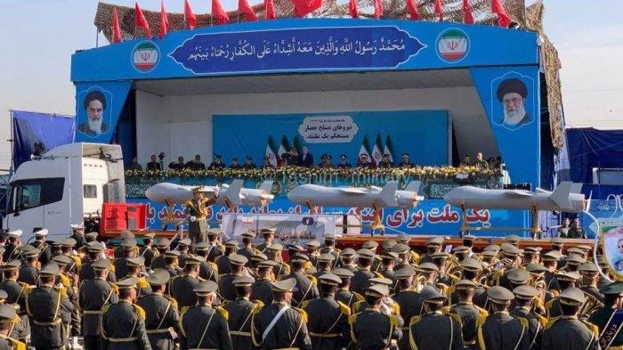 Iran Pamer Rudal Balistik dan Drone Kamikaze Baru, Lebih Canggih dari Shahed-136