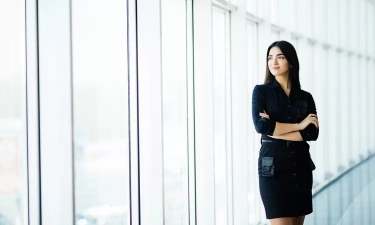 7 Cara Orang Berkelas Menarik Rasa Hormat Tanpa Perlu Berkata Apapun, Salah Satunya dengan Menunjukkan Kecerdasan Emosional