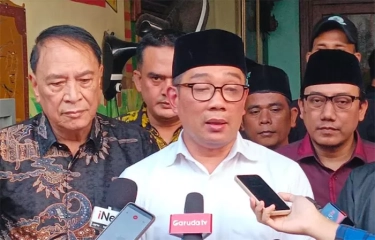 Baliho RIDO jadi Sasaran Vandalisme Penolakan, Ridwan Kamil: Jangan Ada Pelanggaran Aturan
