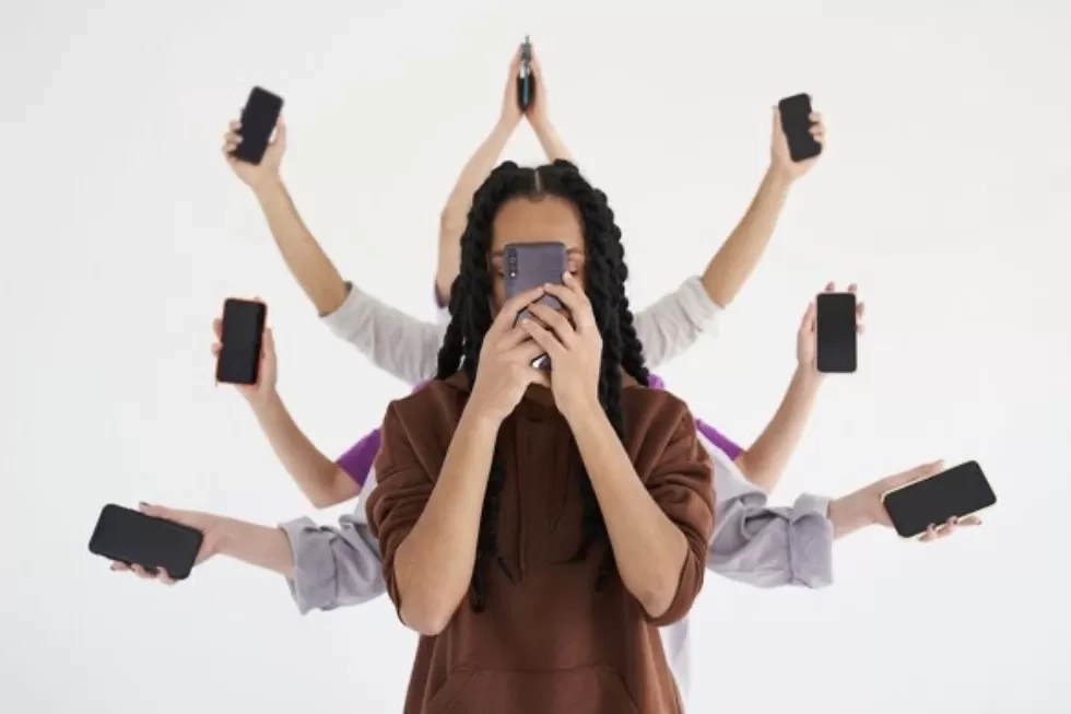 Tidak Suka Update di Sosmed, Inilah 8 sifat Unik Orang Yang Hidupnya Sangat Privat