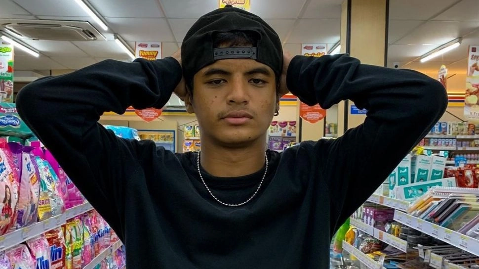 Koar-Koar Keluarga Berada, Kendaraan Vadel Badjideh Usai Presscon Jadi Gunjingan Netizen