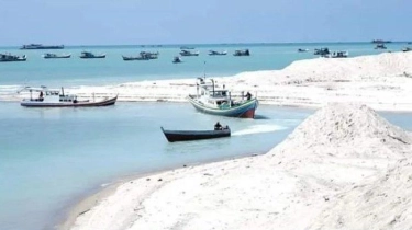 Tak Setuju Ekspor Pasir Laut, DPR: Pulau-pulau Kecil Bisa Hilang Lagi