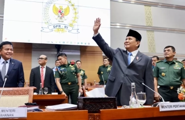 Raker dengan Komisi I DPR Jelang Akhir Masa Tugas, Menhan Prabowo Sampaikan Permohonan Maaf