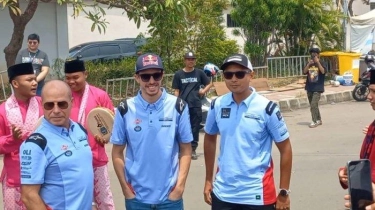 Jelang Tampil di MotoGP, Alex Marquez Kunjungi Jakarta: Disambut Adat Betawi Hingga Kenakan Batik